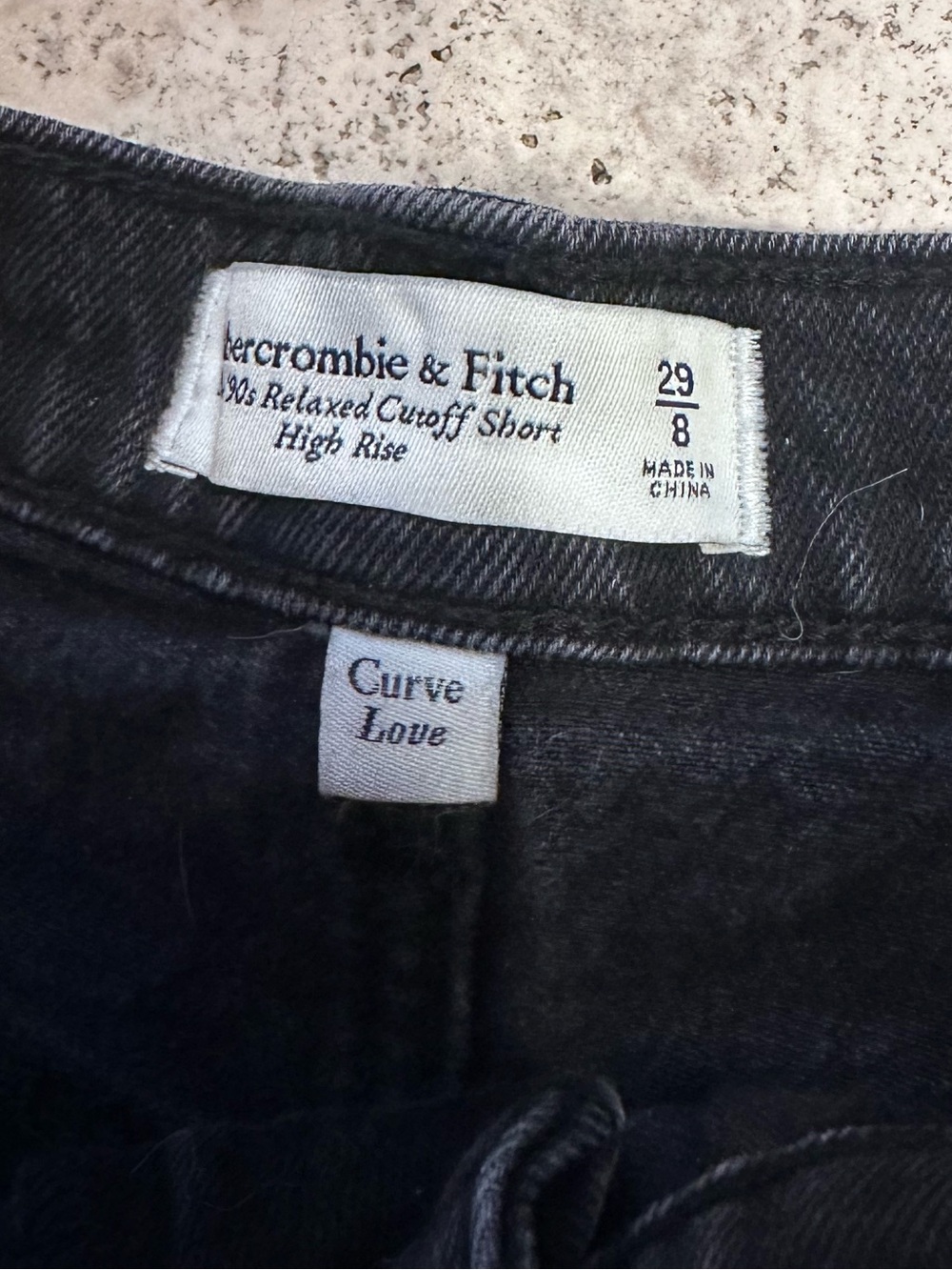Abercrombie - The 90s Relaxed Cutoff Short - High Rise - Curve Love - Picture 4 of 4